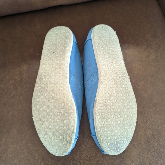 Sky Blue Toms - Picture 3 of 3